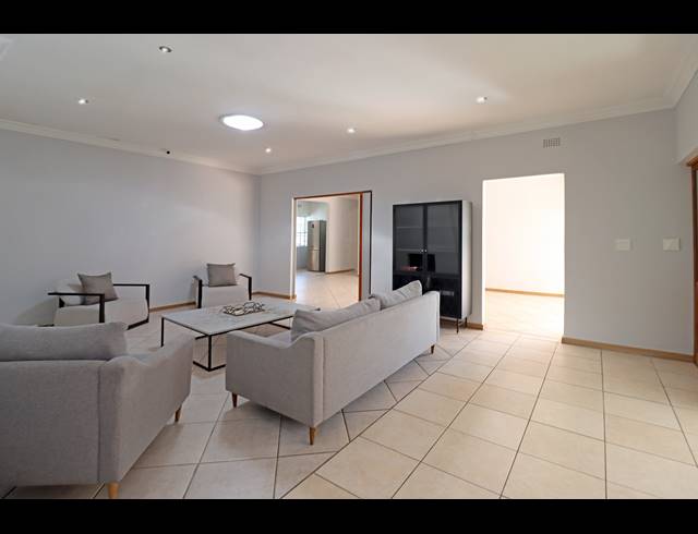 4 BEDROOM HOUSE FOR SALE IN HURLINGHAM